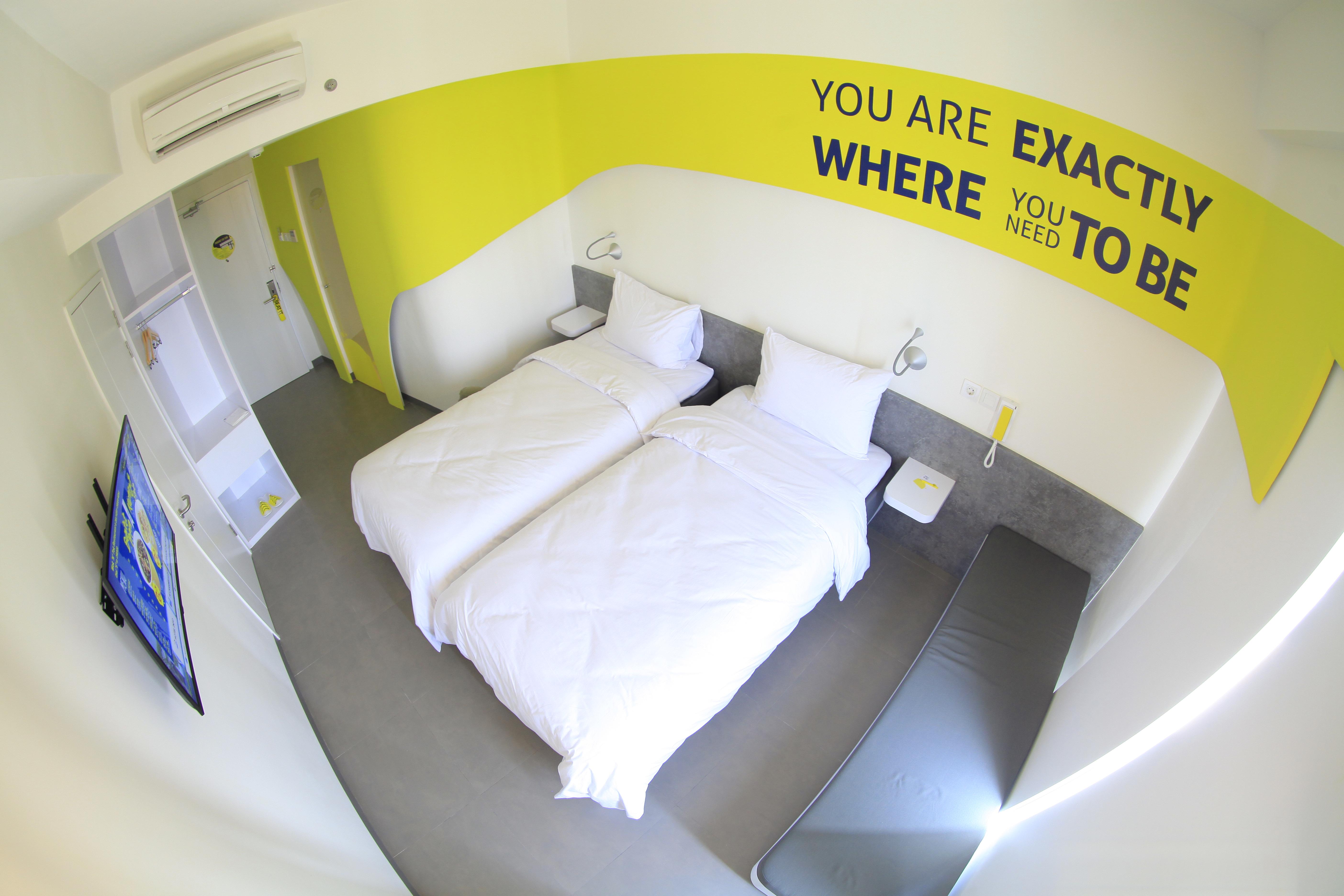 Yello Jemursari Hotel Surabaya