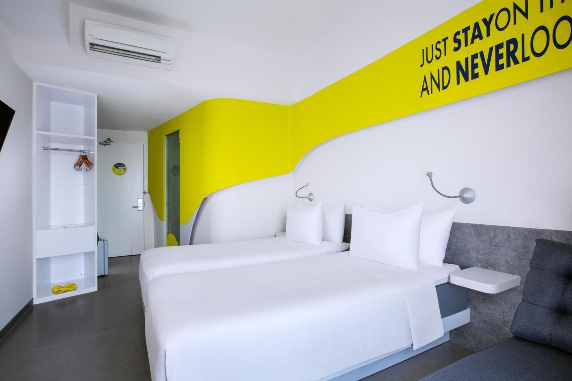 Hotel Yello Jemursari 4*