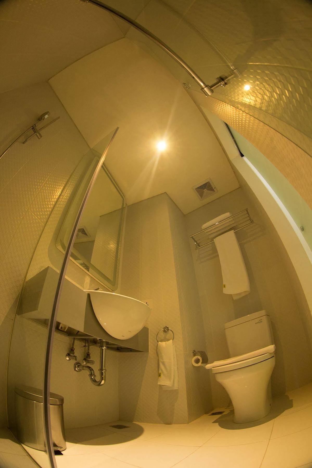 Yello Jemursari Hotel 4*