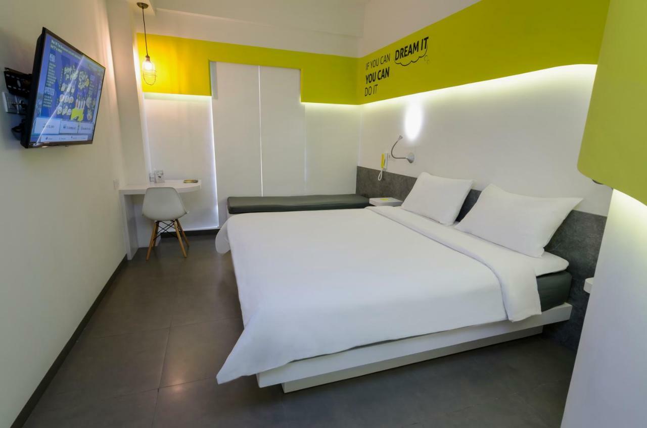 Yello Jemursari 4*